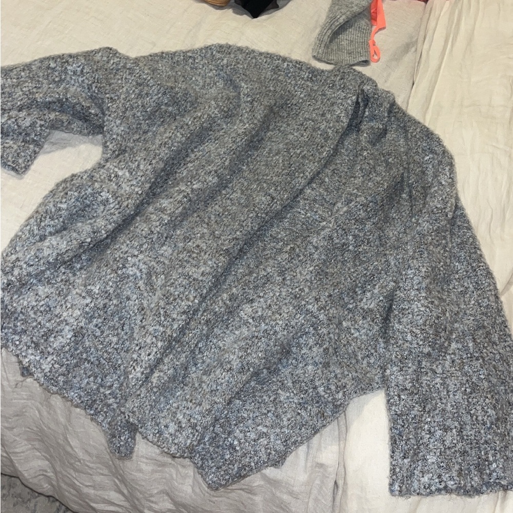 Loose cardigan